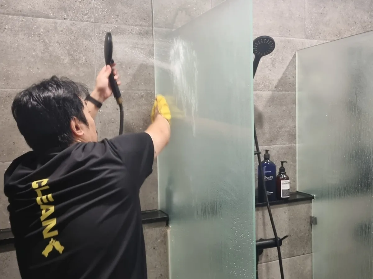세종시 소정면 건물 세면대·파우더룸 바닥 위생청소 사례 - 행진크린